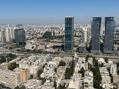 TEL AVIV, ISRAEL - 20 Temmuz 2021 'de İsrail' de Tel Aviv 'in havadan görünüşü.