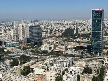 TEL AVIV, ISRAEL - 20 Temmuz 2021 'de İsrail' de Tel Aviv 'in havadan görünüşü.