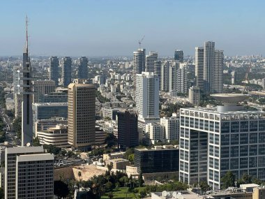 TEL AVIV, ISRAEL - 20 Temmuz 2021 'de İsrail' de Tel Aviv 'in havadan görünüşü.