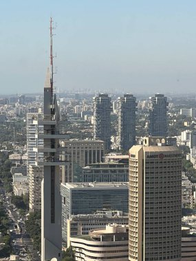TEL AVIV, ISRAEL - 20 Temmuz 2021 'de İsrail' de Tel Aviv 'in havadan görünüşü.