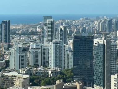 TEL AVIV, ISRAEL - 20 Temmuz 2021 'de İsrail' de Tel Aviv 'in havadan görünüşü.