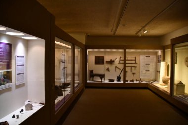 TEL AVIV, ISRAEL - 20 Temmuz 2022 'de İsrail' in Tel Aviv kentindeki Muza Eretz Müzesi 'nde İnsan ve Çalışma Pavyonu. 