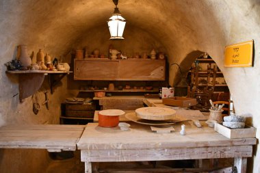 TEL AVIV, ISRAEL - 20 Temmuz 2022 'de İsrail' in Tel Aviv kentindeki Muza Eretz Müzesi 'nde İnsan ve Çalışma Pavyonu. 