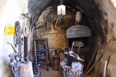 TEL AVIV, ISRAEL - 20 Temmuz 2022 'de İsrail' in Tel Aviv kentindeki Muza Eretz Müzesi 'nde İnsan ve Çalışma Pavyonu. 