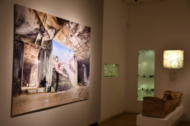 TEL AVIV, ISRAEL - 20 Temmuz 2022 'de İsrail' in Tel Aviv kentindeki Muza Eretz İsrail Müzesinde Nechustan. 