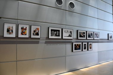 TEL AVIV, ISRAEL - 20 Temmuz 2021 'de İsrail' in Tel Aviv kentindeki Yitzhak Rabin Center.