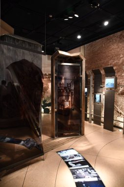 TEL AVIV, ISRAEL - 20 Temmuz 2021 'de İsrail' in Tel Aviv kentindeki Yitzhak Rabin Center.