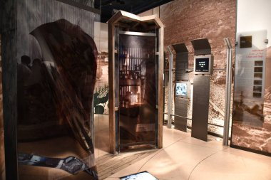 TEL AVIV, ISRAEL - 20 Temmuz 2021 'de İsrail' in Tel Aviv kentindeki Yitzhak Rabin Center.