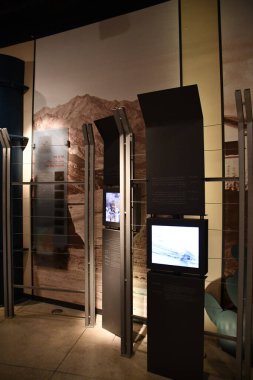 TEL AVIV, ISRAEL - 20 Temmuz 2021 'de İsrail' in Tel Aviv kentindeki Yitzhak Rabin Center.