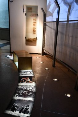 TEL AVIV, ISRAEL - 20 Temmuz 2021 'de İsrail' in Tel Aviv kentindeki Yitzhak Rabin Center.