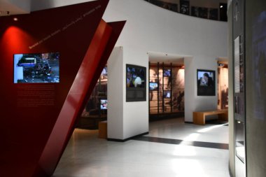 TEL AVIV, ISRAEL - 20 Temmuz 2021 'de İsrail' in Tel Aviv kentindeki Yitzhak Rabin Center. 