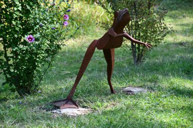 KENT CT - SEP 10: heykeltraş Denis Curtiss 'in stüdyosu ve galerisi, Kent, Connecticut, 10..