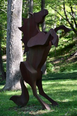 KENT CT - SEP 10: heykeltraş Denis Curtiss 'in stüdyosu ve galerisi, Kent, Connecticut, 10..