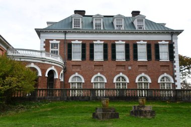 ROSLYN NY - NOV 6: Nassau County Museum of Art in Roslyn, New York, as seen on Nov 6, 2022.