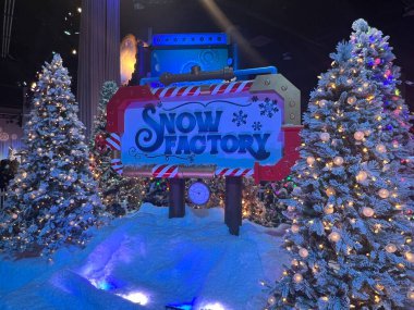 KISSIMMEE, FL - DEC 25: Christmas market at Gaylord Palms Resort & Convention Center in Kissimmee, Florida, as seen on Dec 25, 2022.