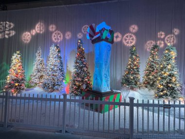 KISSIMMEE, FL - DEC 25: Christmas market at Gaylord Palms Resort & Convention Center in Kissimmee, Florida, as seen on Dec 25, 2022.