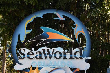 ORLANDO, FL - 29 Aralık 2022 'de Florida' daki SeaWorld Orlando 'da görüldü. Bu bir tema ve deniz zooloji parkı. Canlı gösteriler ve gezintiler ve hayvan sergileri de dahil olmak üzere birçok eğlence alanı var..