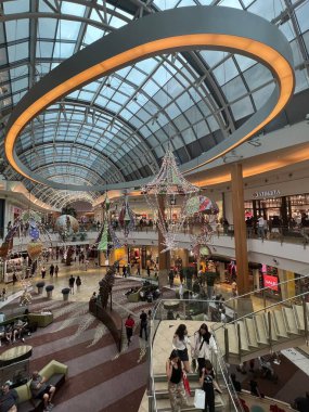 ORLANDO FL - DEC 32: Christmas decor at The Mall at Millenia in Orlando, Florida, as seen on Dec 31, 2022.