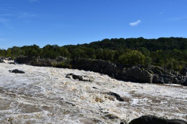 Great Falls Parkı, McLean Virginia 'daki Potomac Nehri' nde.