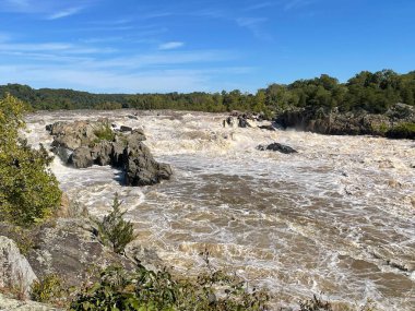 Great Falls Parkı, McLean Virginia 'daki Potomac Nehri' nde.