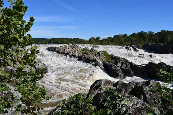 Great Falls Parkı, McLean Virginia 'daki Potomac Nehri' nde.