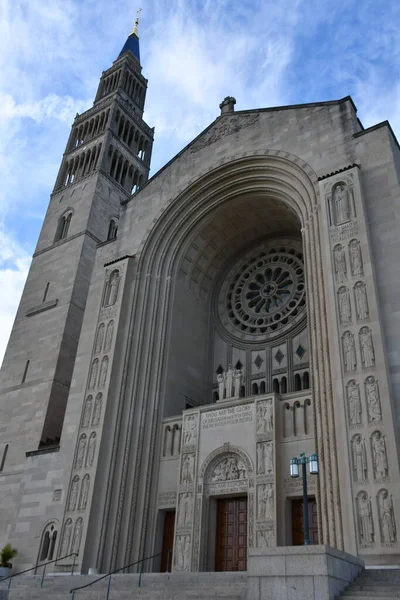 ワシントンDc 9月25日 ワシントンDcにおける無形の概念の国立神社の大聖堂 2021年9月25日に見られるように — ストック写真