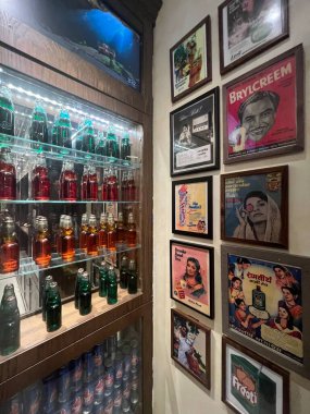 NEW YORK, New York - 25 Aralık 2022 'de Chelsea Market' te Chote Miya Hint Lokantası.