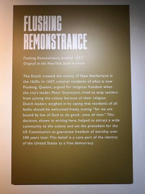 New York Şehri 'nin Manhattan' da 21 Ocak 2023 'te görülen ve sizi New York' un en ünlü siteleri ve anlarına bağlayan üç aşamalı bir yolculuk. Tecrübelerinize göre havada 10 metre asılı kalacaksınız..