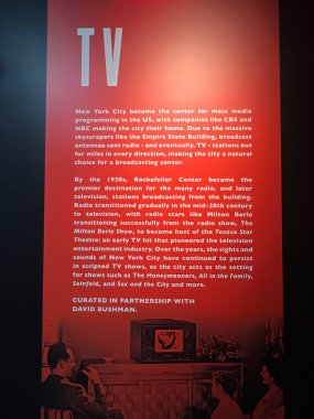 New York Şehri 'nin Manhattan' da 21 Ocak 2023 'te görülen ve sizi New York' un en ünlü siteleri ve anlarına bağlayan üç aşamalı bir yolculuk. Tecrübelerinize göre havada 10 metre asılı kalacaksınız..