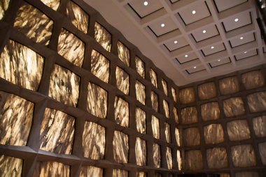 NEW HAVEN, CT - 4 Şubat 2023 'te New Haven, Connecticut' taki Yale Üniversitesi 'nde Beinecke Nadir Kitaplar ve El Yazmaları Kütüphanesi' nde görüldü. Kuzey Amerika 'daki en büyük ikinci akademik kütüphanedir..