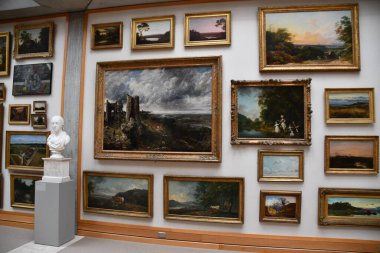 NEW HAVEN CT - 4 Şubat 2023 'te New Haven, Connecticut' taki Yale Üniversitesi 'nde görülen İngiliz Sanat Merkezi.