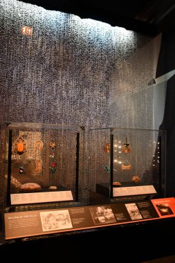 NEW YORK NY - 18 Mart 2023 'te New York' taki Smithsonian Ulusal Kızılderili Müzesi 'nde sergilenen New York Yerlisi.