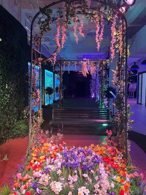 NEW YORK NY - 22 Mart 2023 'te New York' ta Monets Garden - The Immersive Experience.