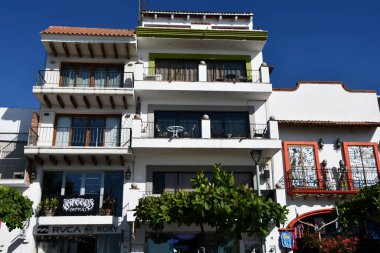 PUERTO VìRTA, MEXICO - 11 Nisan 2023 'te görüldüğü üzere, Puerto Vallarta, Meksika' da şehir çevresinde.