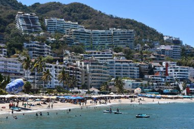 Puerto Vallarta, Meksika 'da Playa Los Muertos Plajı, 11 Nisan 2023' te görüldü..