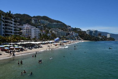 Puerto Vallarta, Meksika 'da Playa Los Muertos Plajı, 11 Nisan 2023' te görüldü..