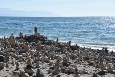 Puerto Vallarta, Meksika sahilindeki Taş ve Kaya Heykelleri