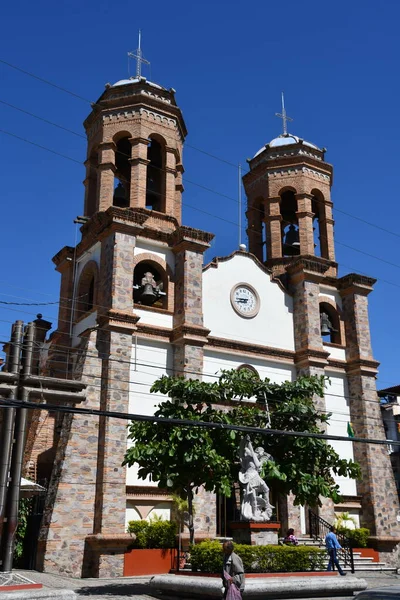 メキシコ プエルト バジャルタのサン ミゲル大天使教会 Apr メキシコ プエルト バジャルタのエル ピタルのサン ミゲル大天使教会 — ストック写真
