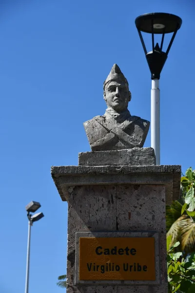Puerto Vallarta Mexico Apr Památník Cadete Virgillio Uribe Hlavním Náměstí — Stock fotografie