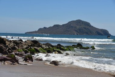 Mazatlan, Meksika 'daki Zona Dorada' dan (Altın Bölge) su manzarası