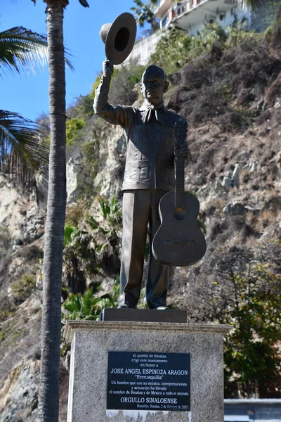 Мехико Апреля 2023 Статуя Хосе Анхеля Эспиносы Арагона Масатлане Мексика — стоковое фото