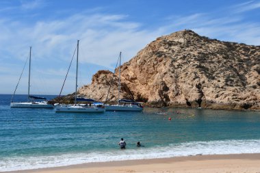 LOS CABOS, MEXICO - 13 Nisan 2023 tarihinde Los Cabos, Meksika 'da görülen Santa Maria Plajı (Playa Santa Maria).