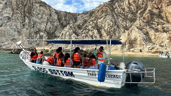 Cabo San Lucas México Apr Passeios Barco Perto Formações Rochosas — Fotografia de Stock