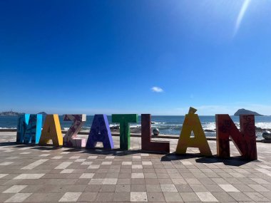 MAZATLAN, MEXICO - 12 Nisan 2023 'te görüldüğü üzere Meksika' da Mazatlan işareti.