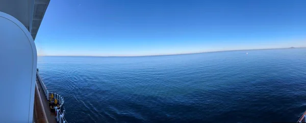 Puerto Vallarta Mexico Rpa 从墨西哥瓦利亚塔港附近的Carnival Panorama号游轮俯瞰太平洋 见2023年4月12日 — 图库照片