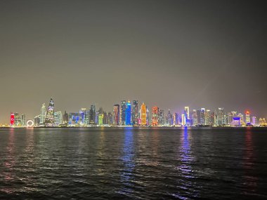DOHA, Katar - 11 Şubat: 11 Şubat 2023 'te Katar' da Doha 'nın Skyline' ı.