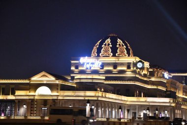 DOHA, Katar - 12 Şubat 2023 'te Katara, Katar' daki Katara Plaza 'daki Galeriler Lafayette' de görüldü..