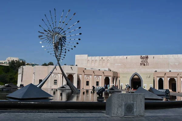 Doha Qatar Février Sculpture Artistique Sur Katara Plaza Doha Qatar — Photo