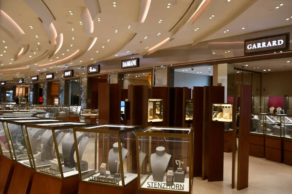 Doha Qatar Feb Galeries Lafayette Katara Plaza Doha Qatar Sett — Stockfoto