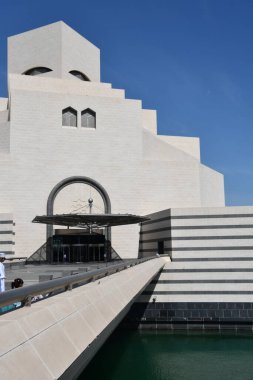 DOHA, Katar - 12 Şubat 2024 'te Katar' ın Doha kentindeki İslam Sanatları Müzesi.